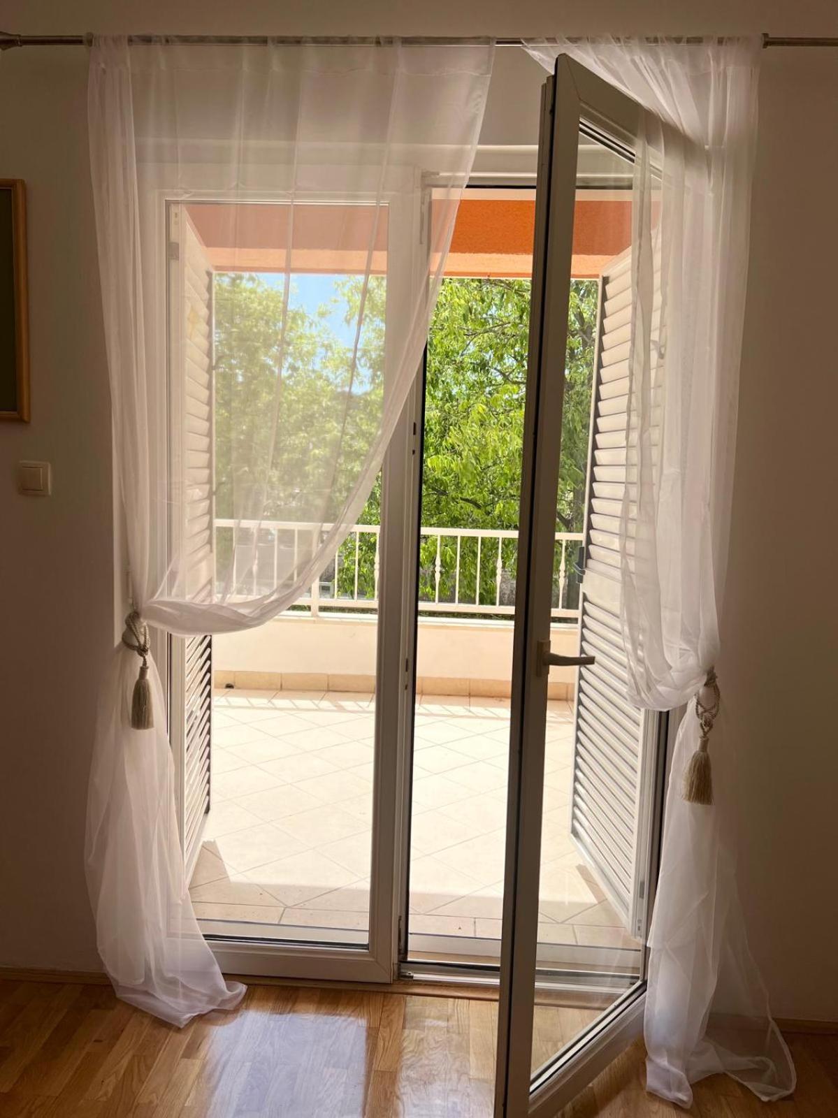 Apartma With Private Parking , *