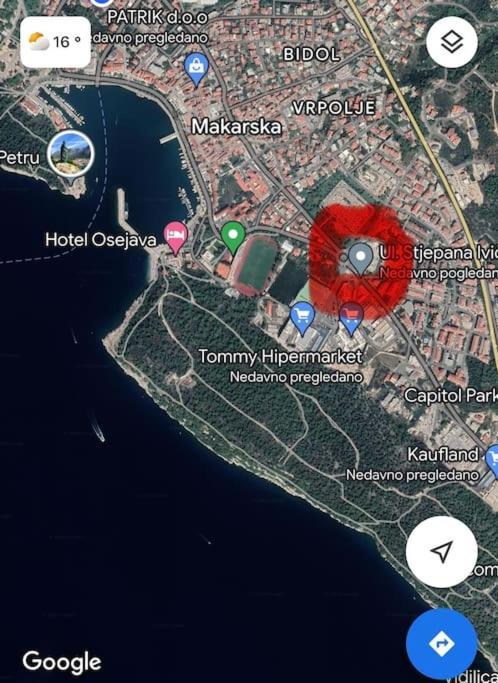 Apartma With Private Parking , Makarska