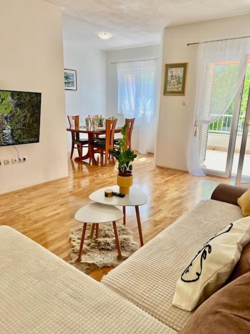 Apartma With Private Parking ,
